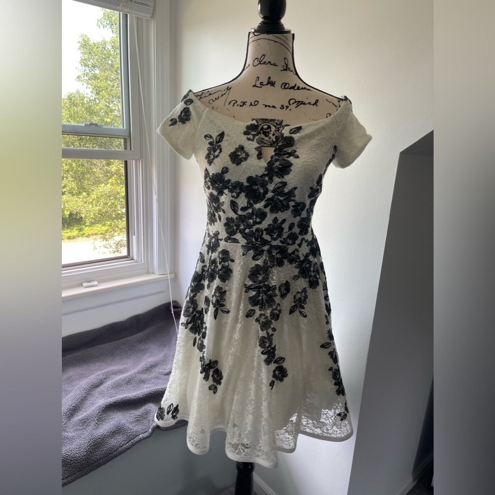 X scape Brand Dress.